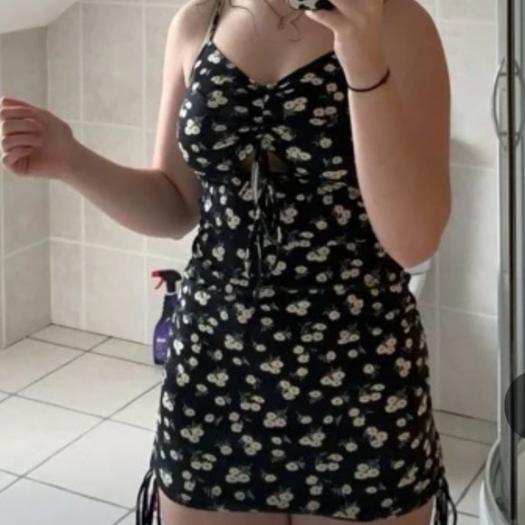 Shein Dress - Picture 3 of 3